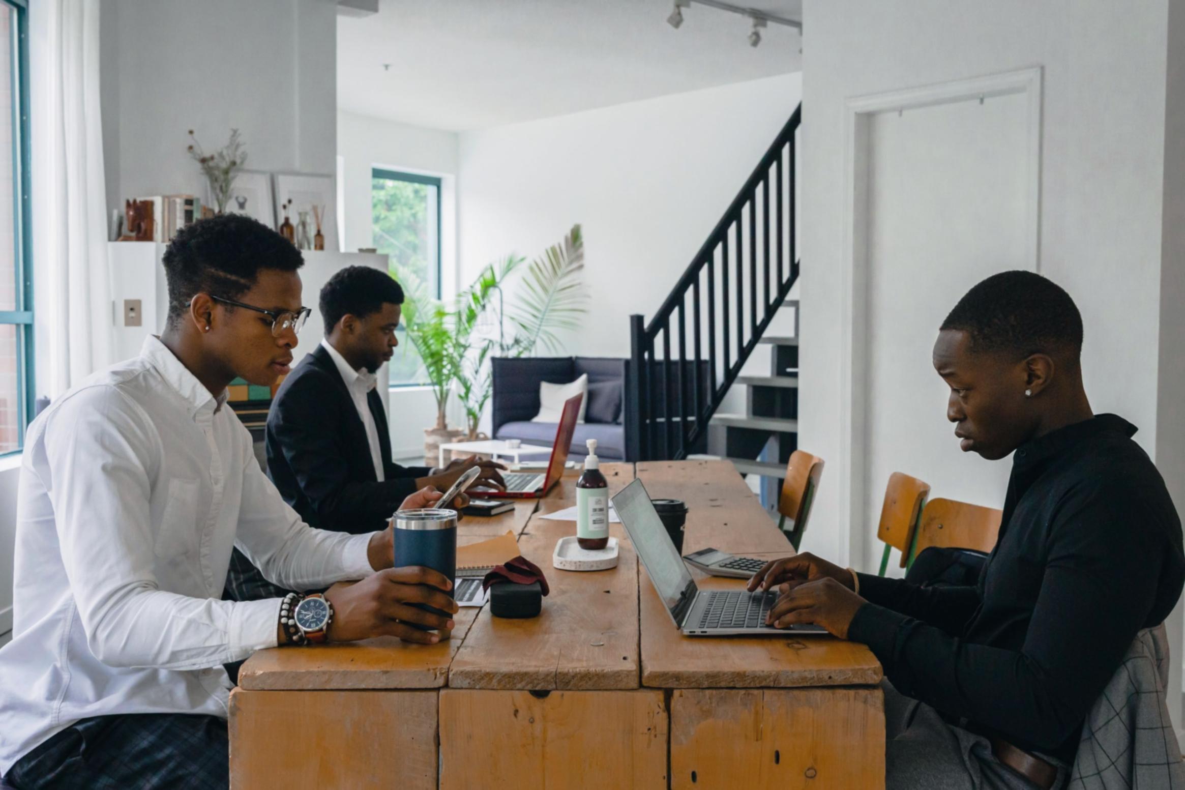 Sesión de aprendizaje de finanzas personales en sello-digital